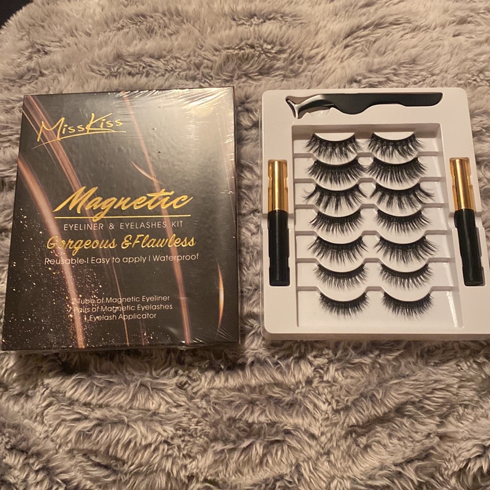 Miss kiss magnetic eyeliner & eyelashes kit
